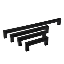 Grepen en knoppen in de kleur zwart