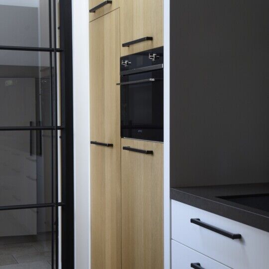 Gelaste greep 16x160x175mm zwart staal