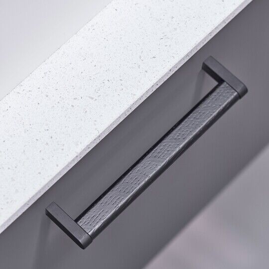 handvatten keukenkastjes zwarte handgrepen keuken